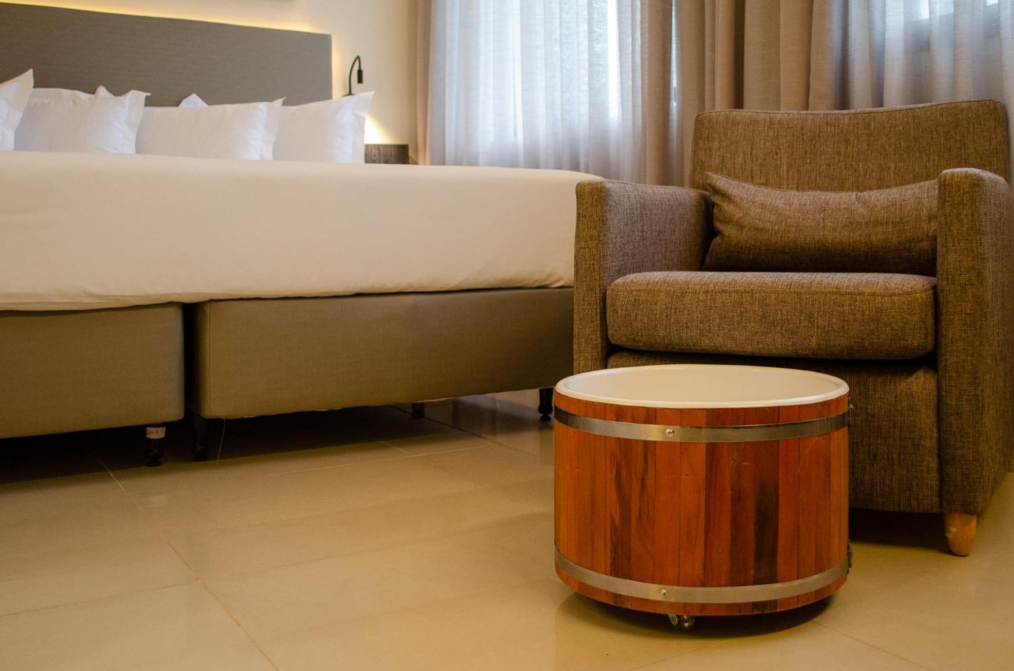 Royal Boutique Savassi Hotel Belo Horizonte Exterior foto A barrel table