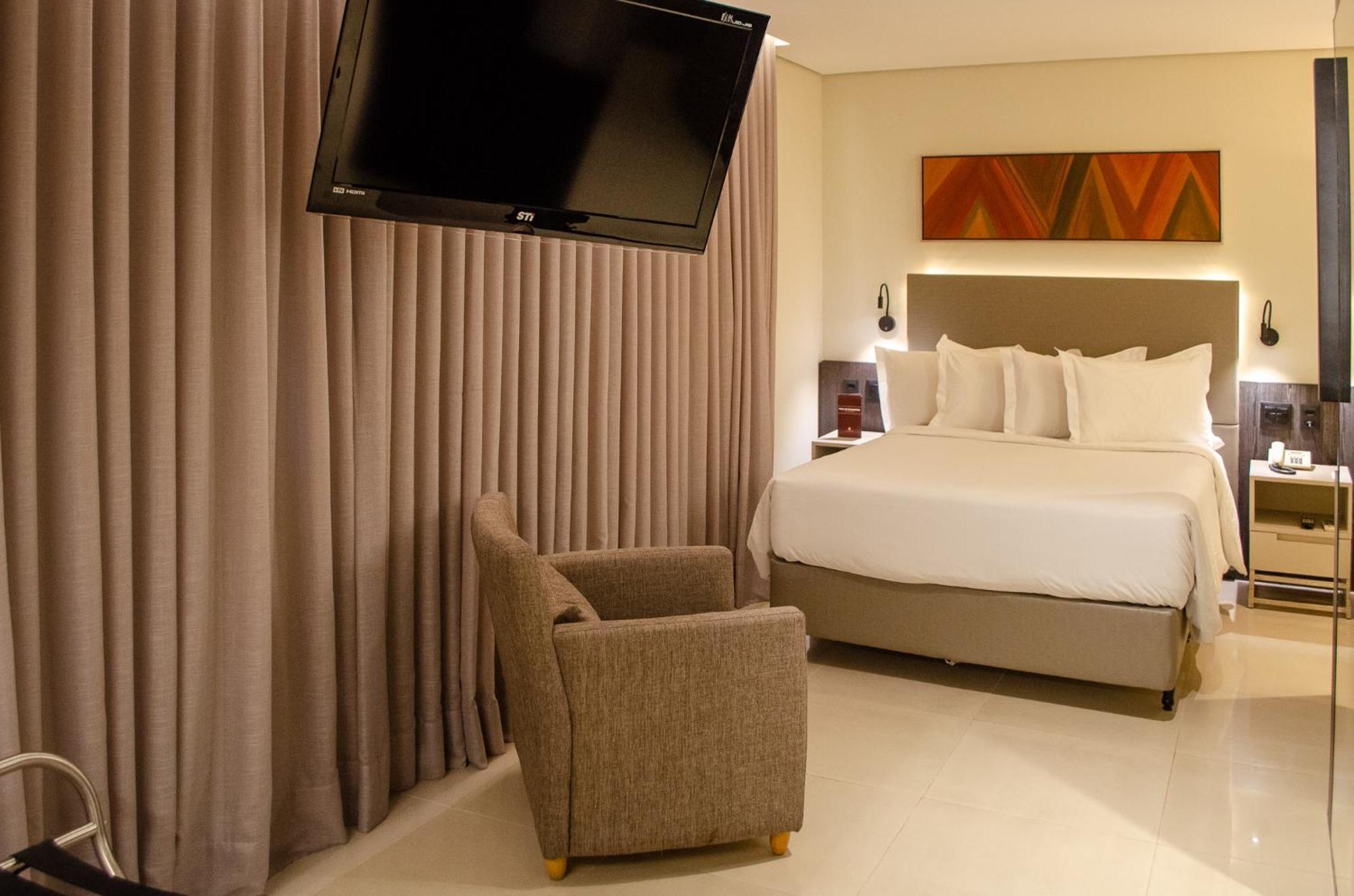 Royal Boutique Savassi Hotel Belo Horizonte Exterior foto A room at the hotel