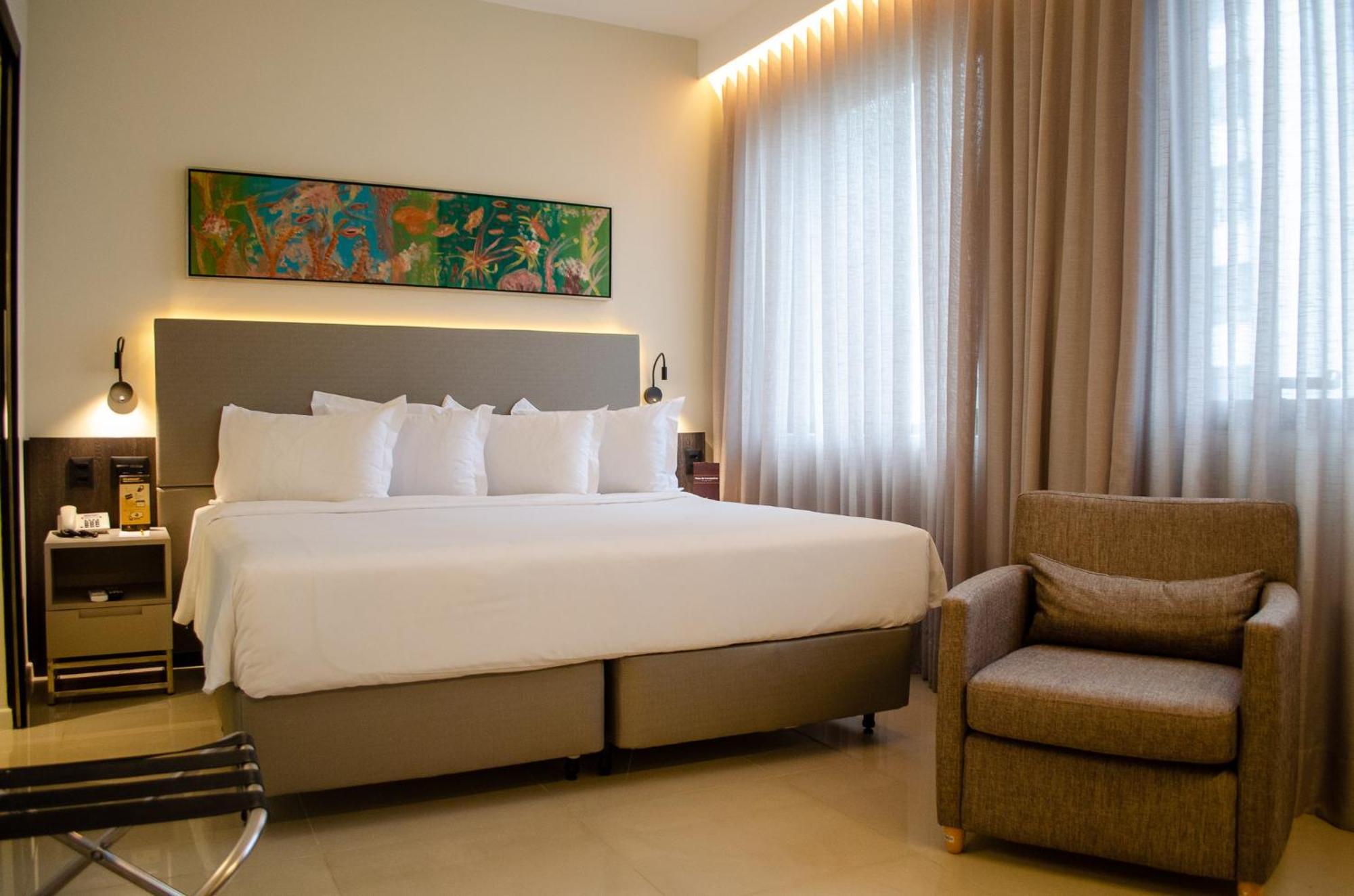 Royal Boutique Savassi Hotel Belo Horizonte Exterior foto A room at the hotel